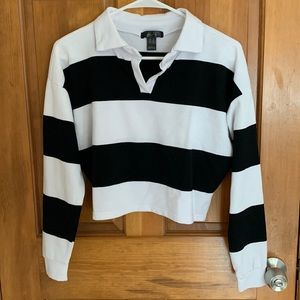 Striped black and white collar long sleeve crop top